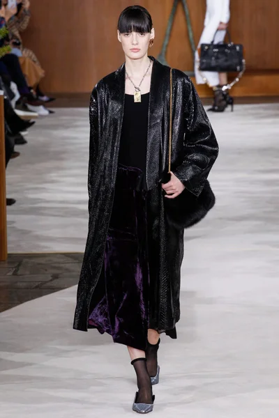 Look 17